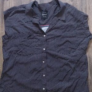 **FINAL SALE** NWT Blackbirds Top (L)